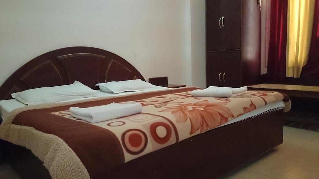 Hotel Maharaja Katra  Oda fotoğraf