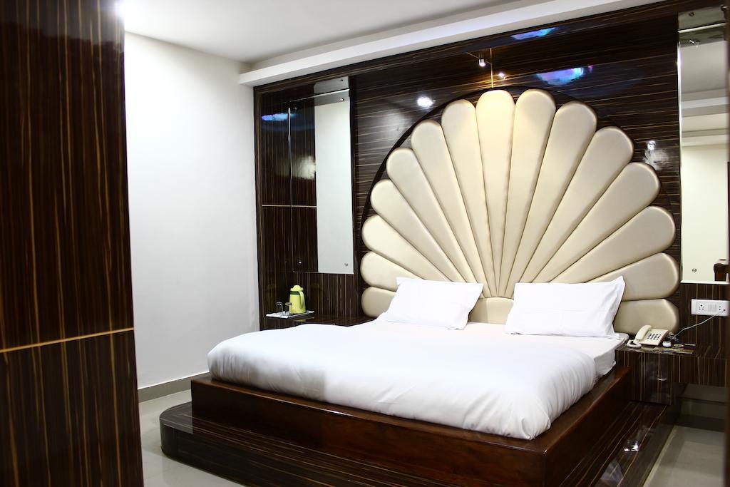 Hotel Maharaja Katra  Oda fotoğraf