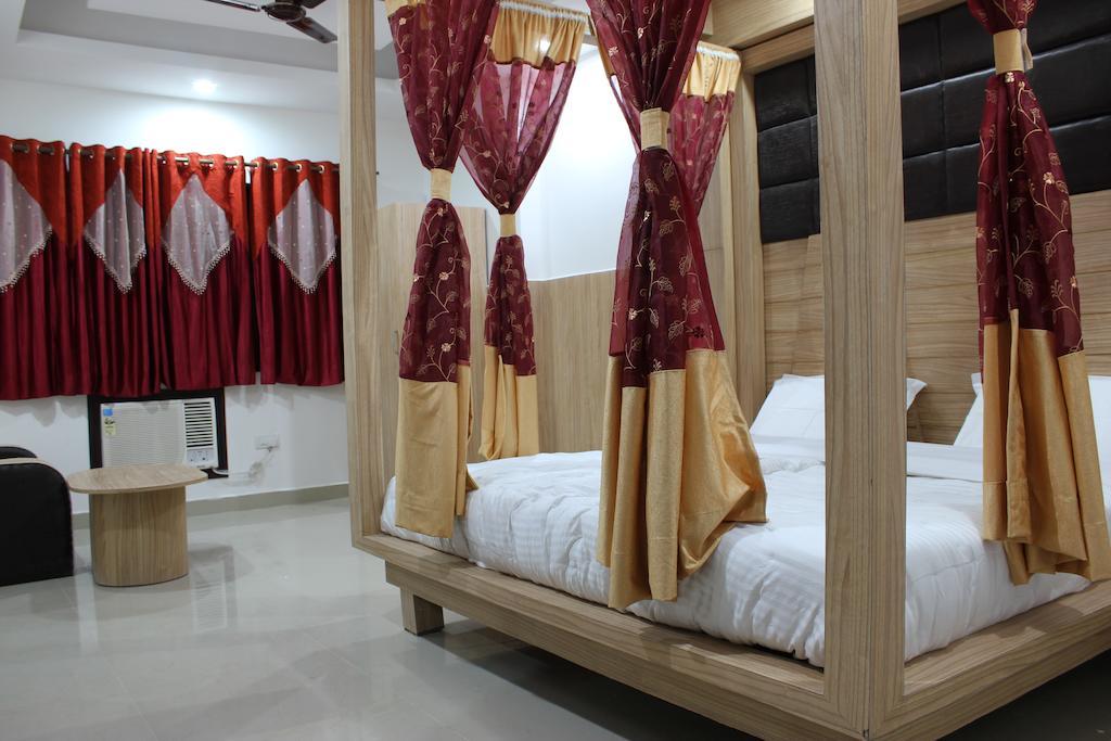 Hotel Maharaja Katra  Oda fotoğraf