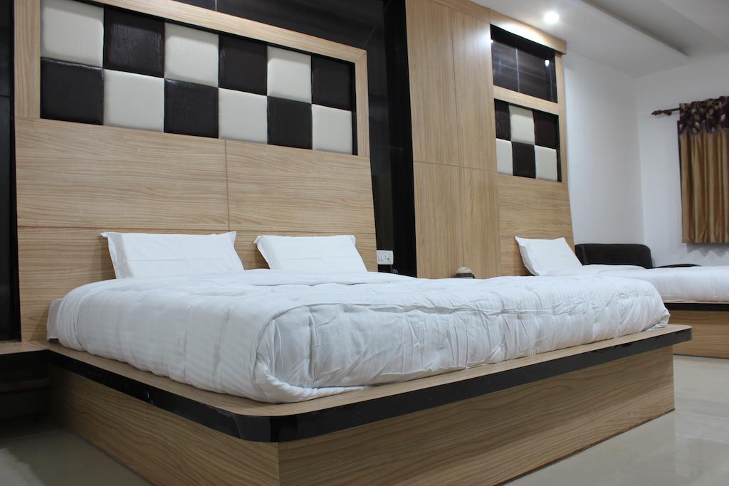 Hotel Maharaja Katra  Oda fotoğraf