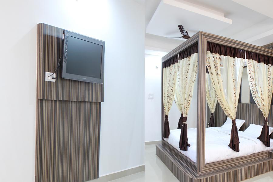 Hotel Maharaja Katra  Oda fotoğraf